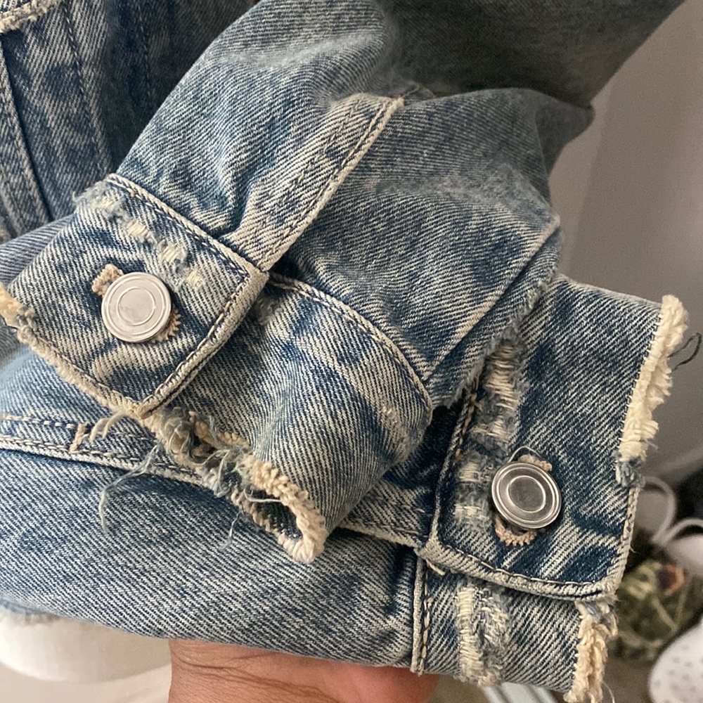 Zara Distressed Denim Jacket - Picture 5 of 11